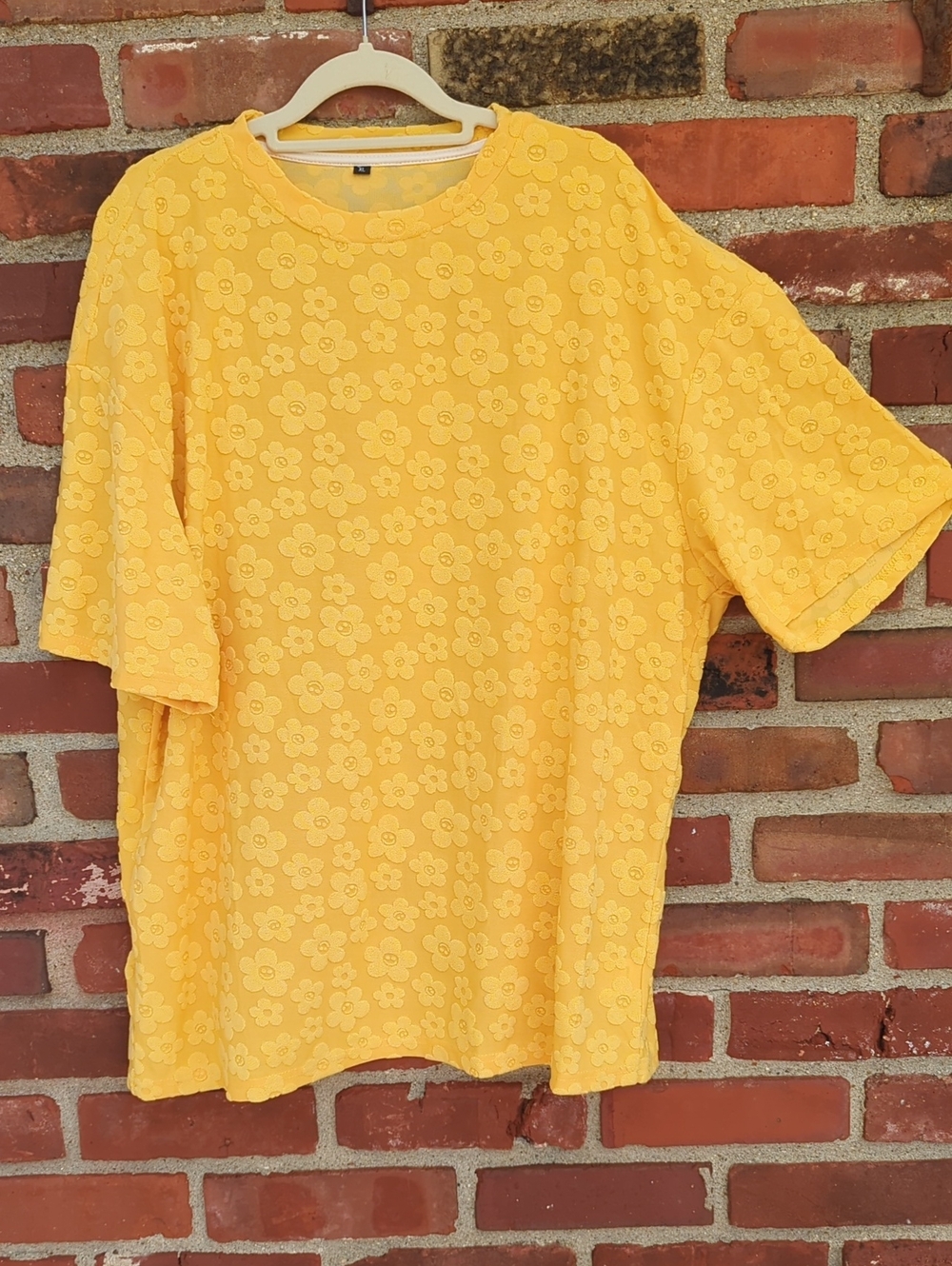 Source Unknown Bright Yellow Floral Lace Short Sleeve Tee